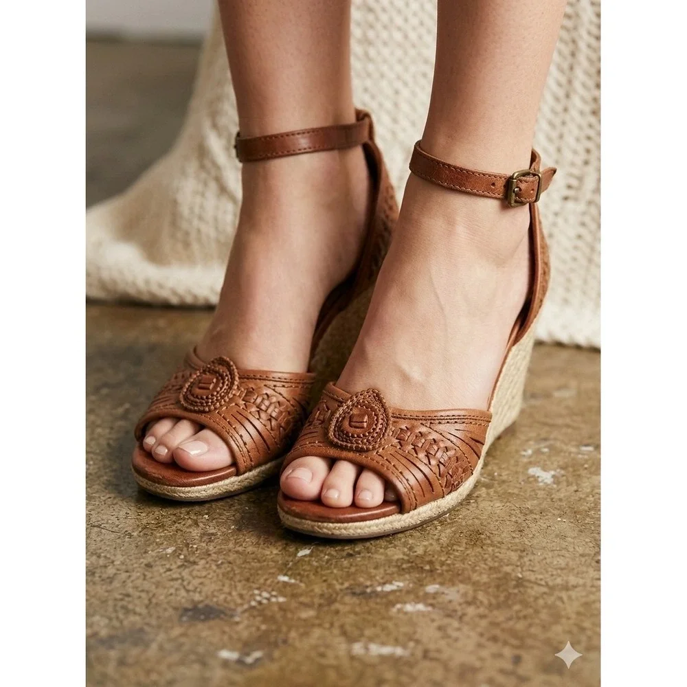 Frye Brown Leather Wedge Sandals Stacked Heel 3413854-BRN Size 7.5M‎
